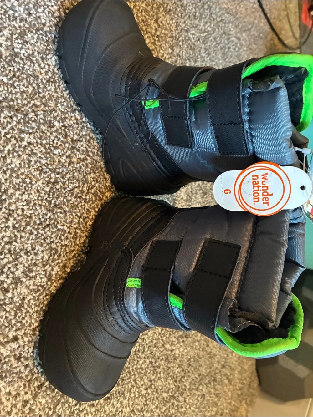 Wonder Nation Kids Winter Boots - Gray and green size 6